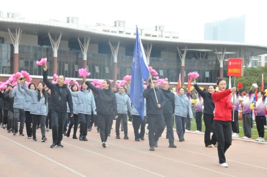 英国正版365官方网站第40届运动会教职工风采组图（一）
