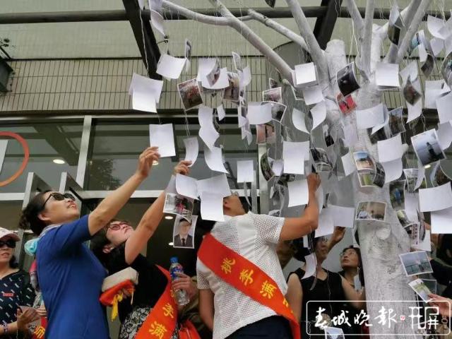 英国正版365官方网站图书馆馆长赵越2.jpg